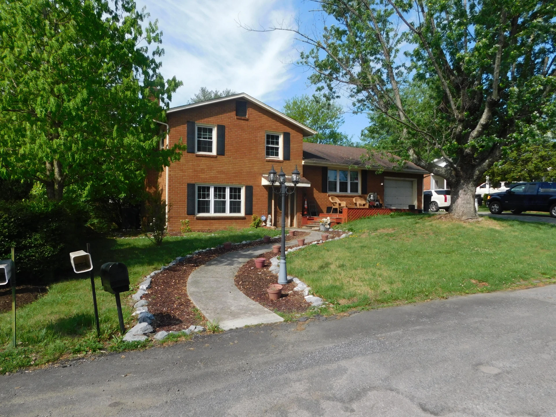 2732 Tully DR