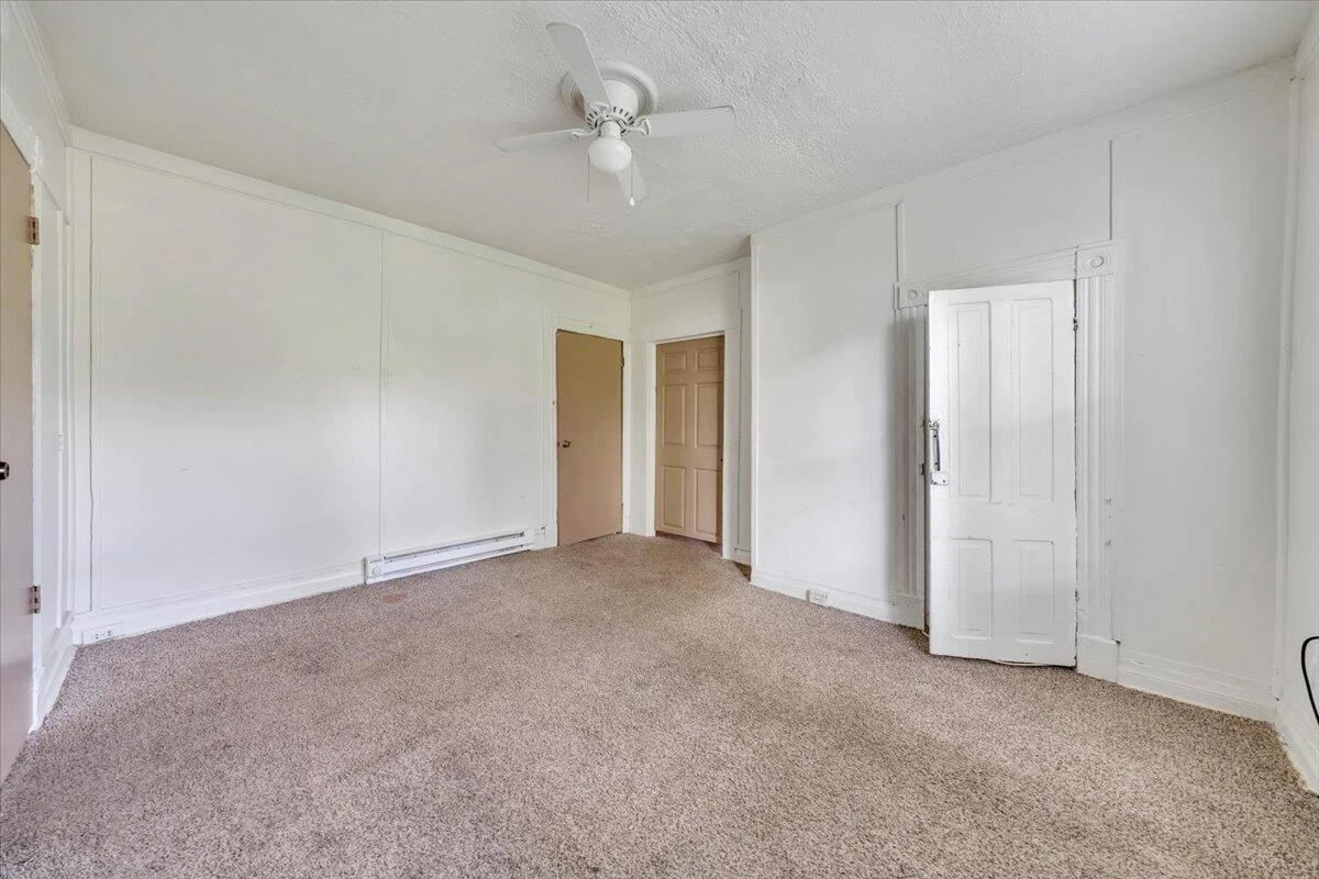 514 9th ST - Photo 10