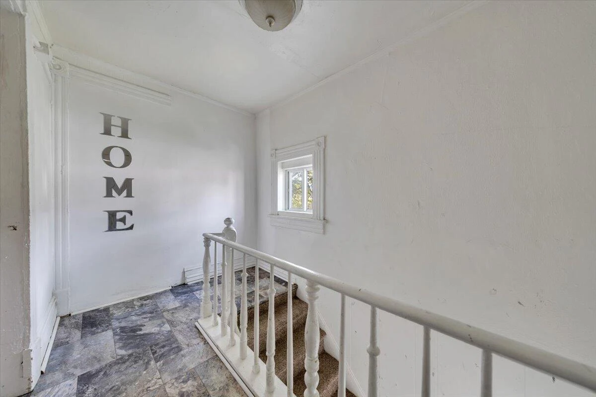 514 9th ST - Photo 14