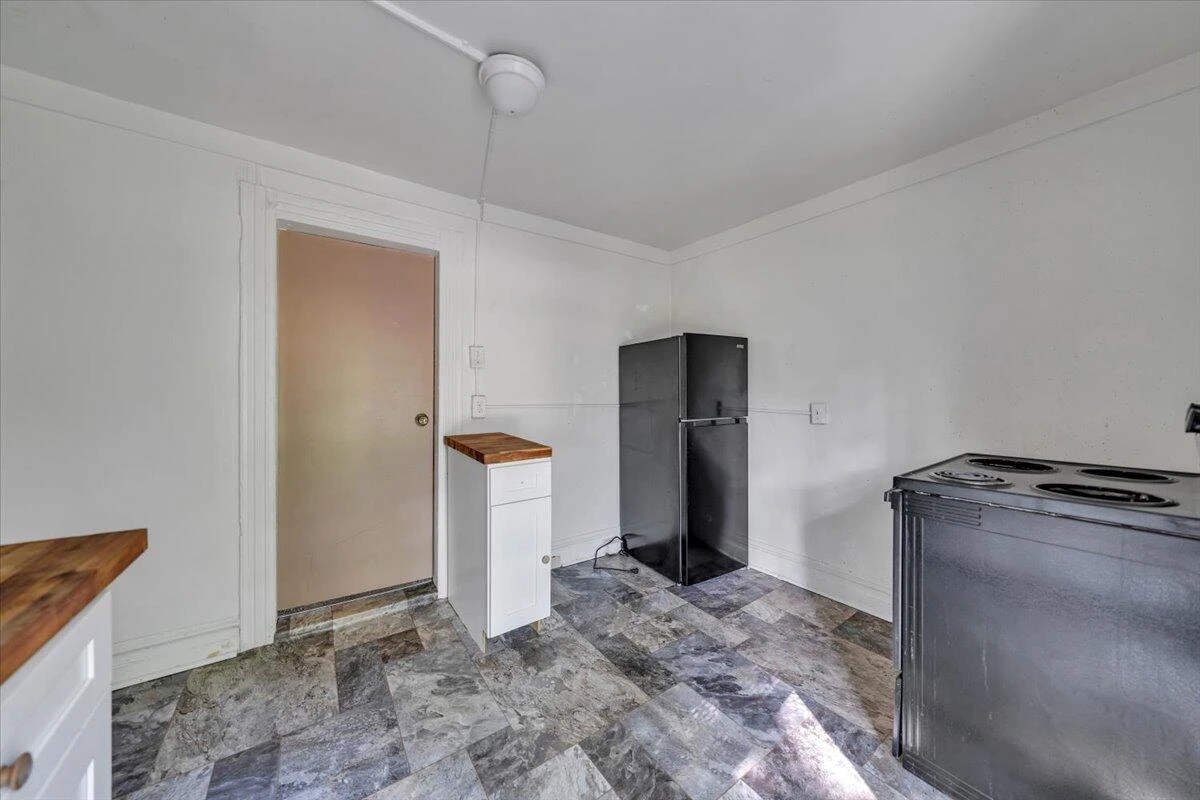 514 9th ST - Photo 16