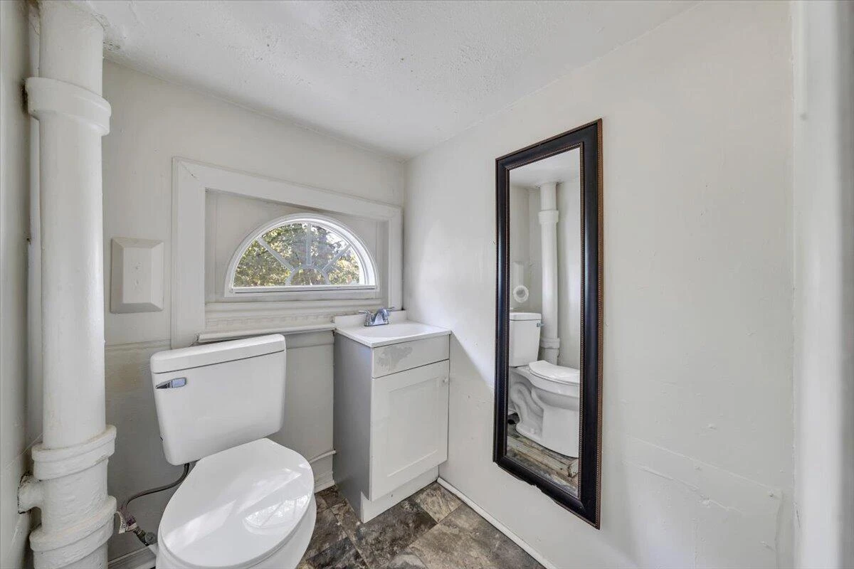 514 9th ST - Photo 18