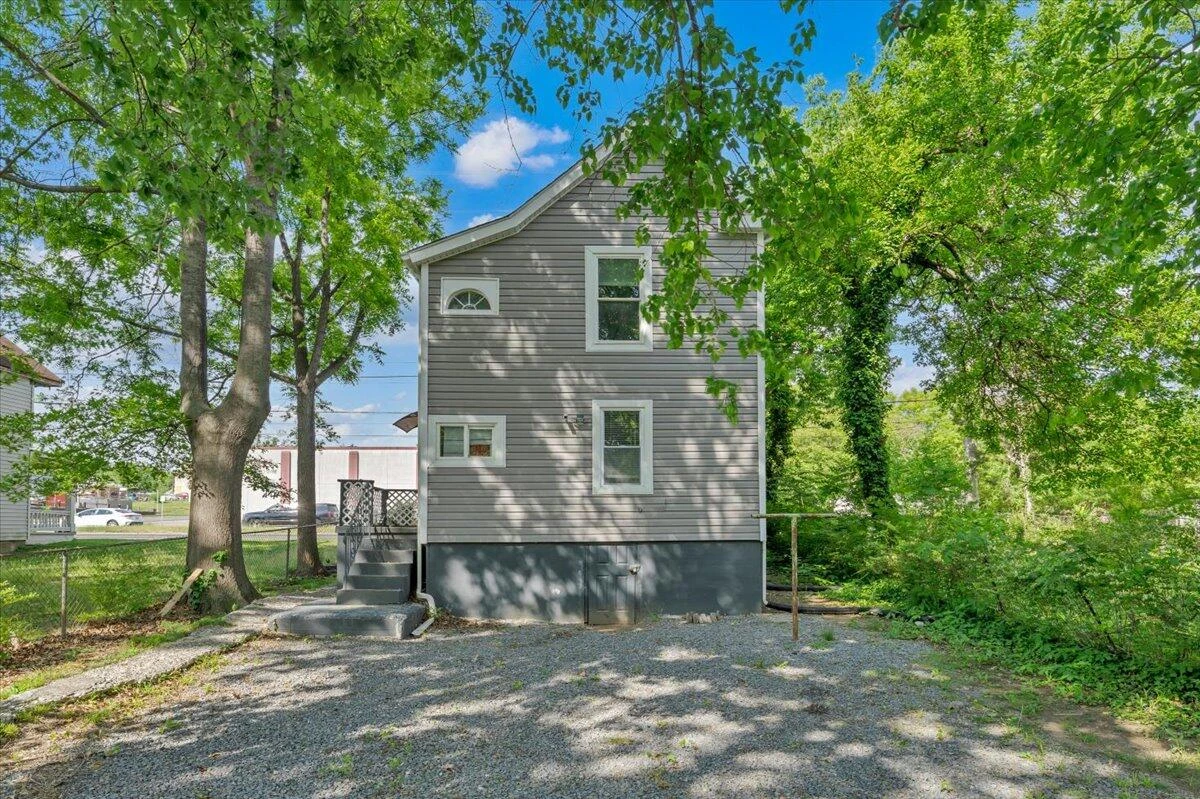 514 9th ST - Photo 26