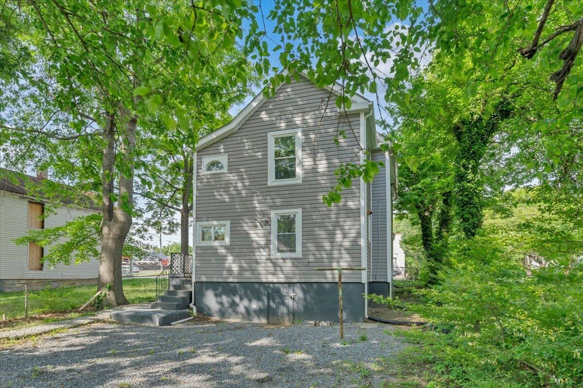 514 9th ST - Photo 27