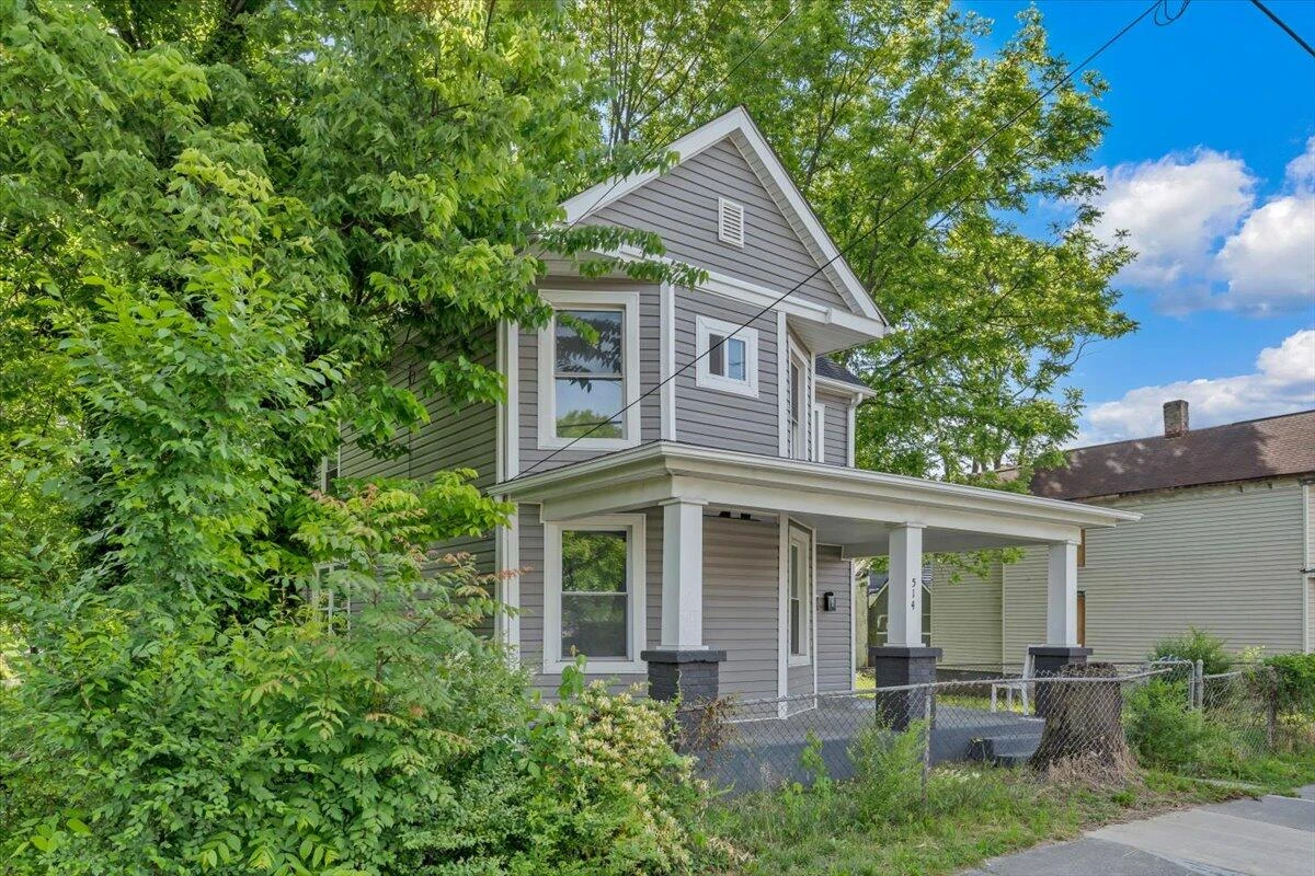 514 9th ST - Photo 28