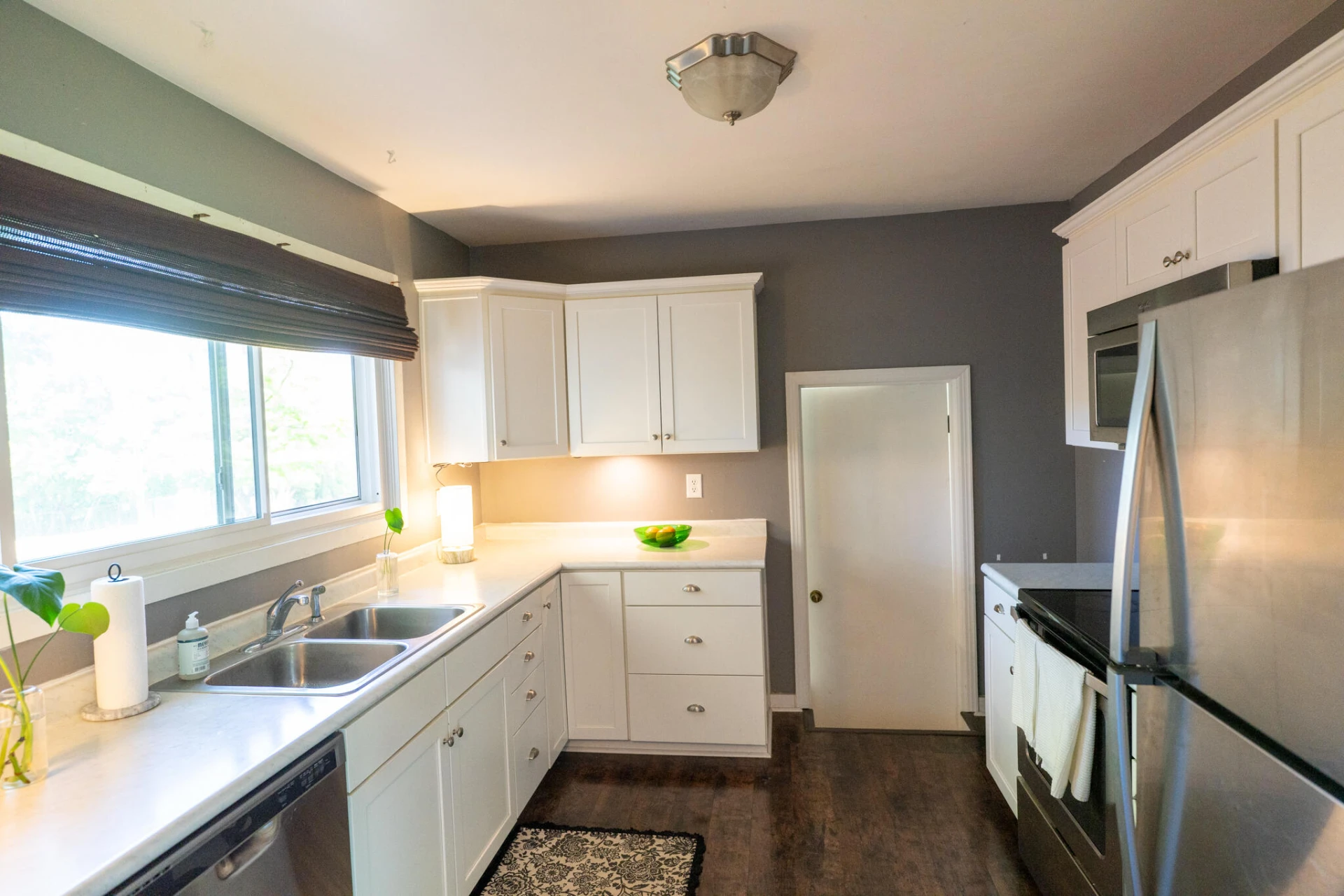 2350 Berkley AVE - Photo 14