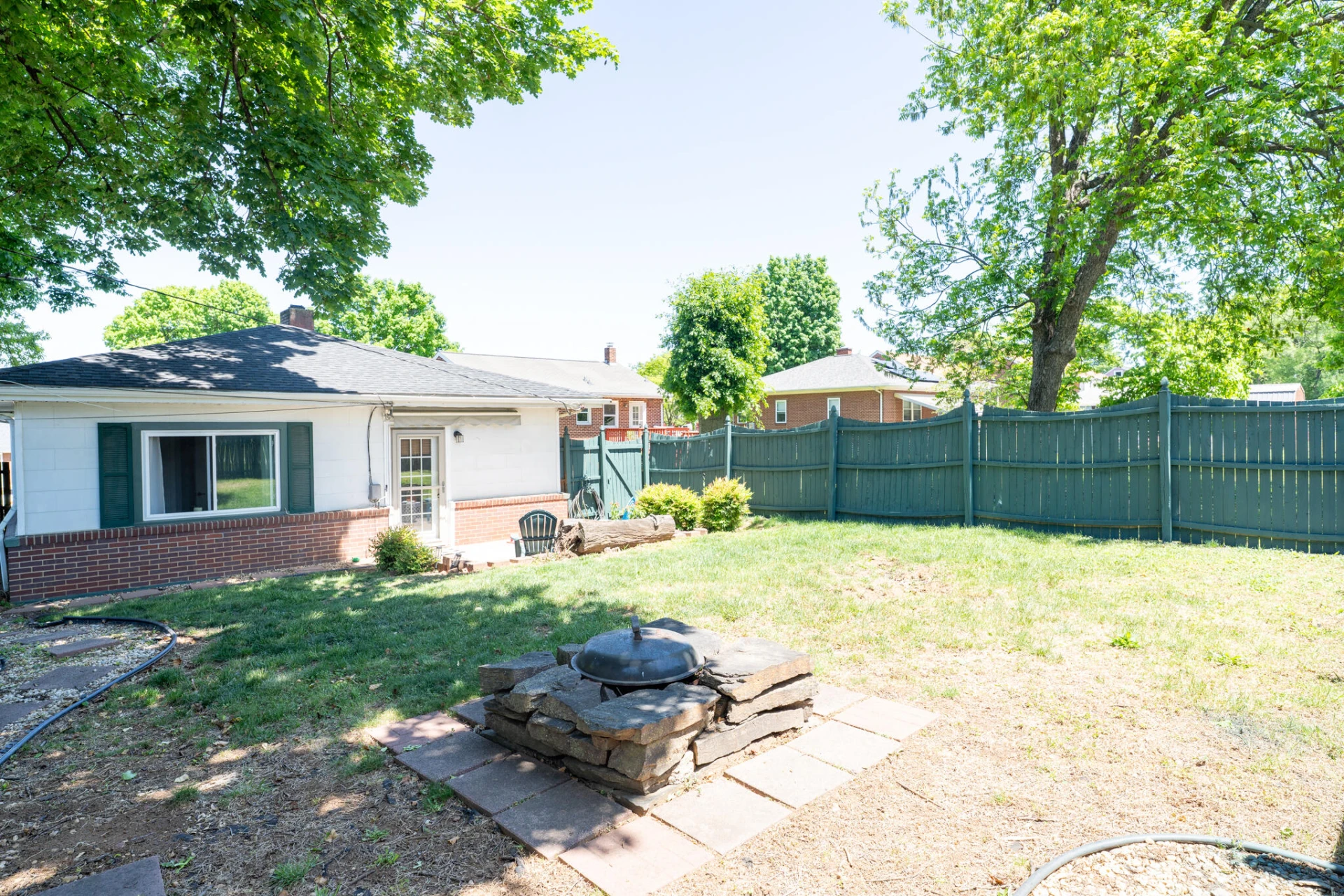 2350 Berkley AVE - Photo 27