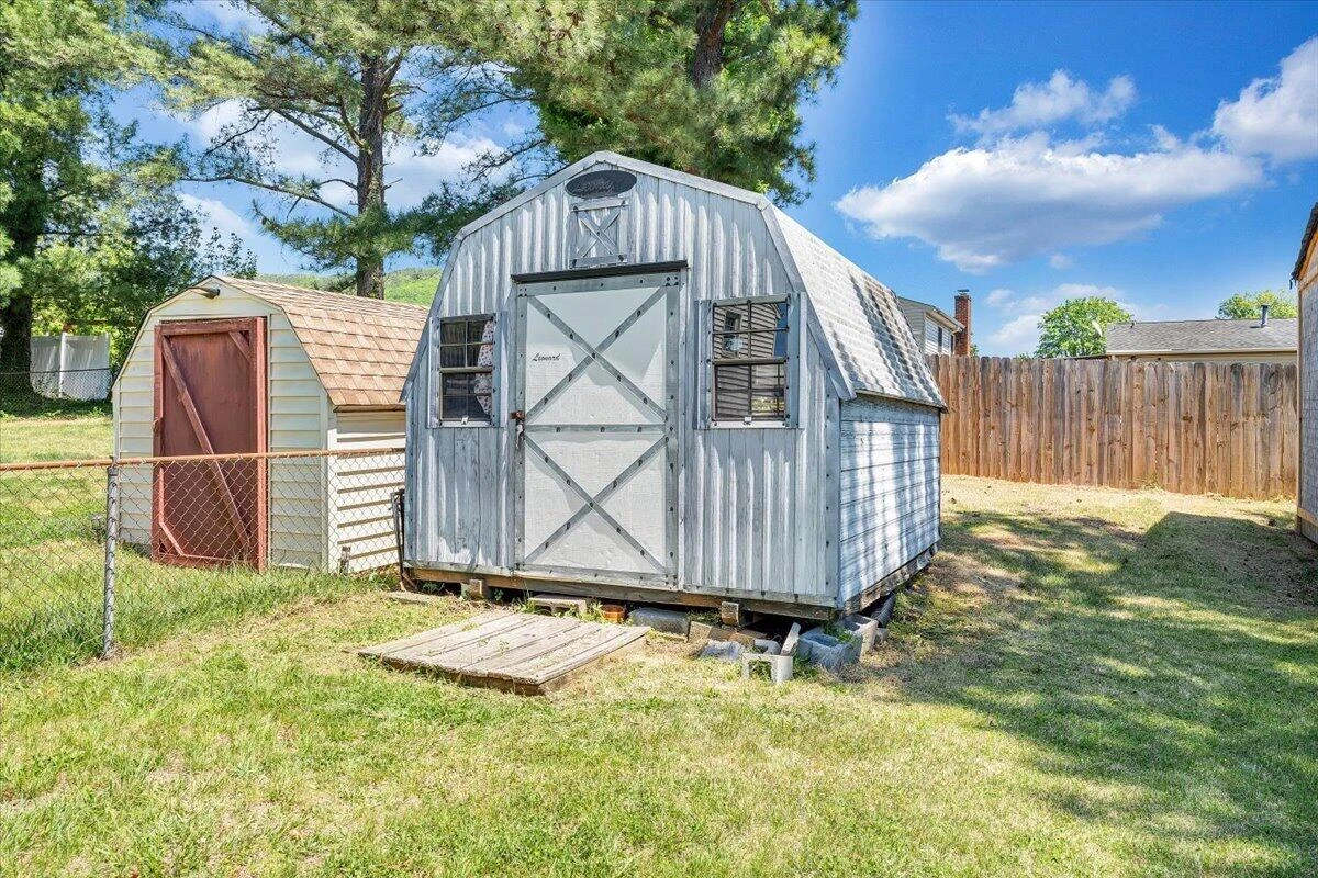 4654 Long Acre DR - Photo 32