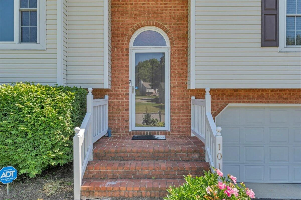 1010 Barrens Village LN - Photo 2