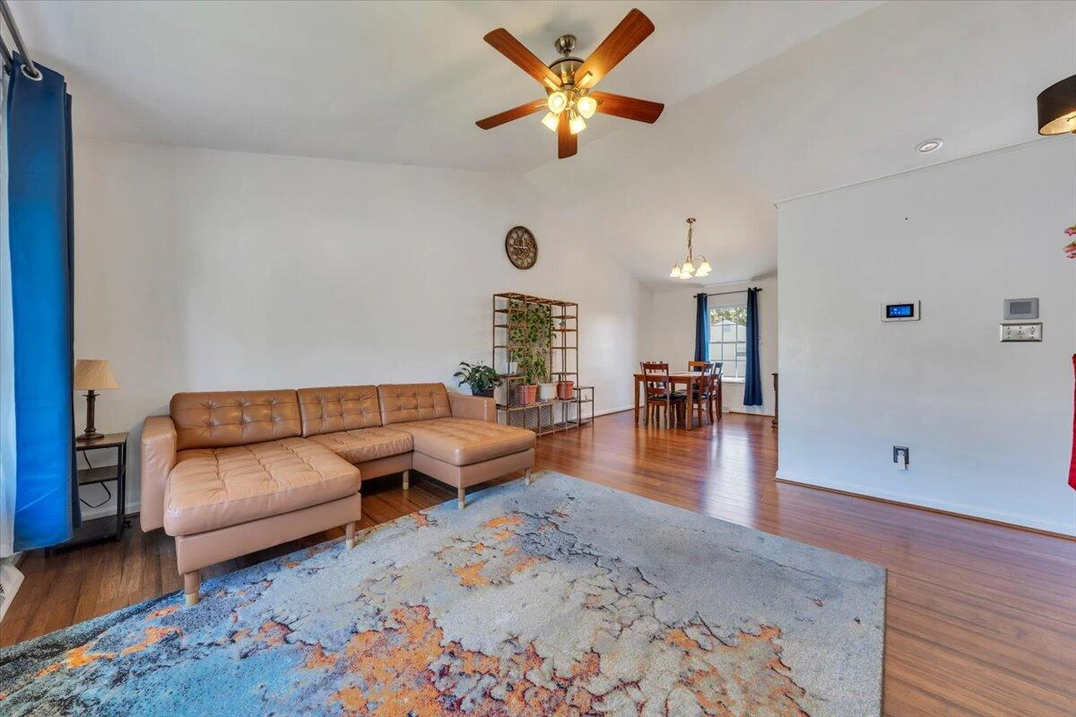 1010 Barrens Village LN - Photo 4