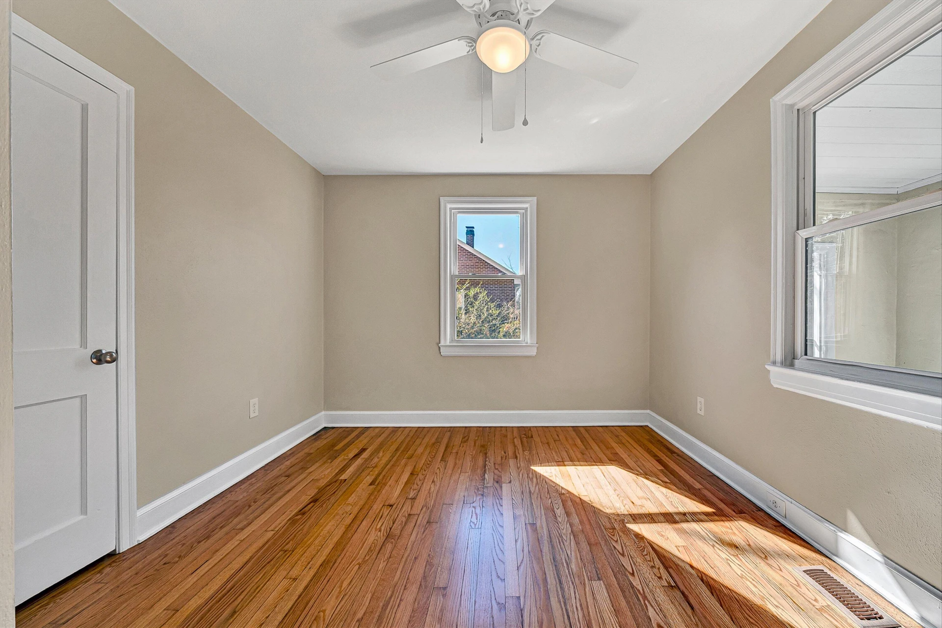 2106 Colgate ST - Photo 11