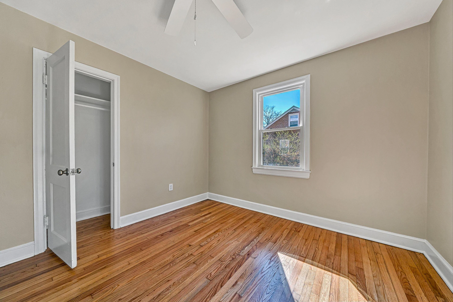 2106 Colgate ST - Photo 12