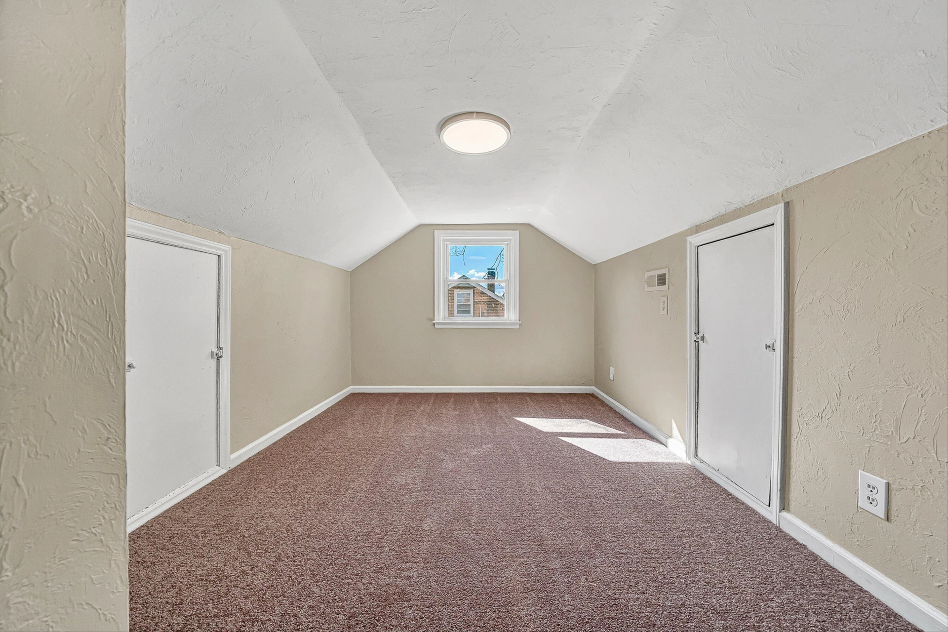 2106 Colgate ST - Photo 14
