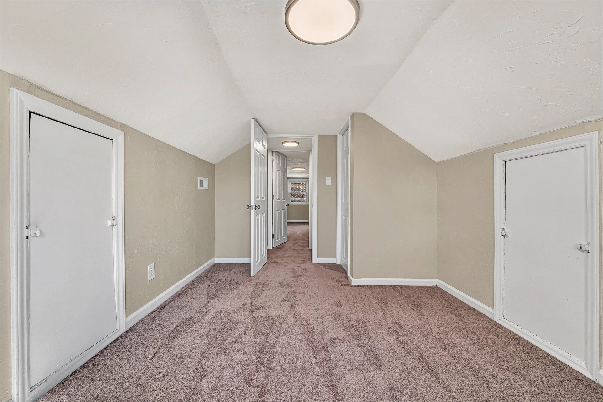 2106 Colgate ST - Photo 15