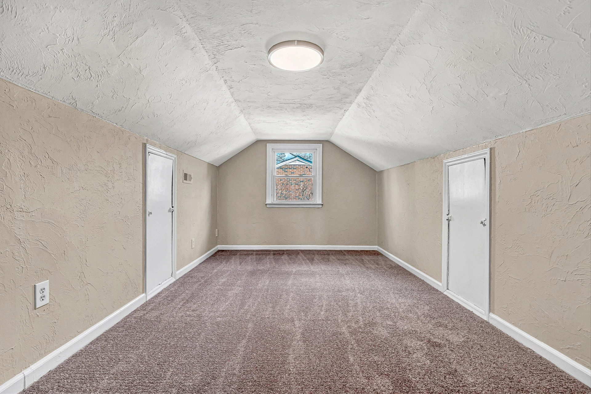 2106 Colgate ST - Photo 16