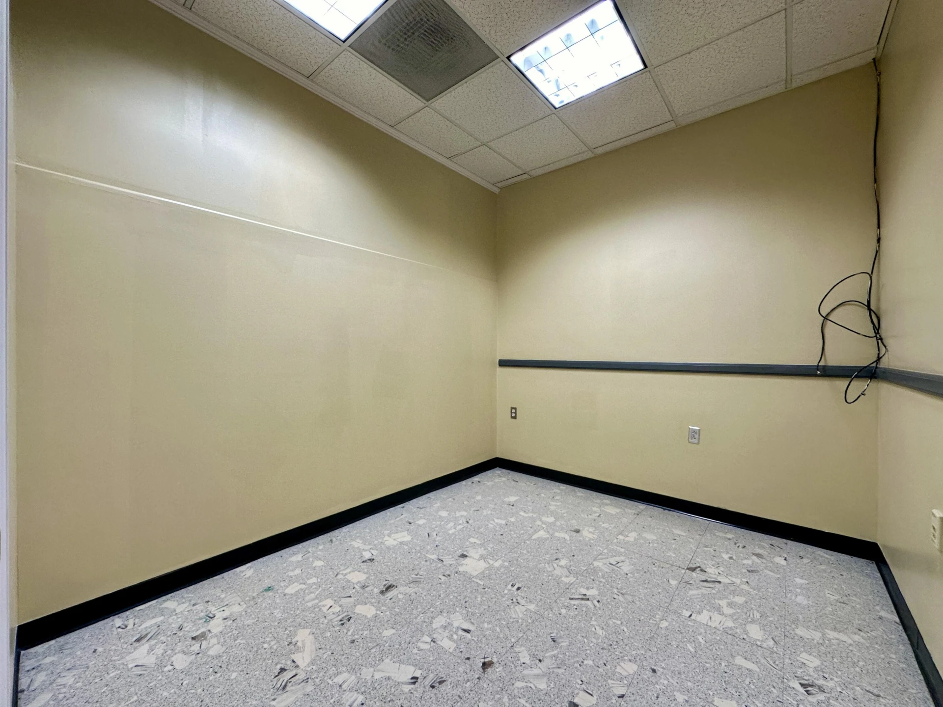 8 Lester ST - Photo 15