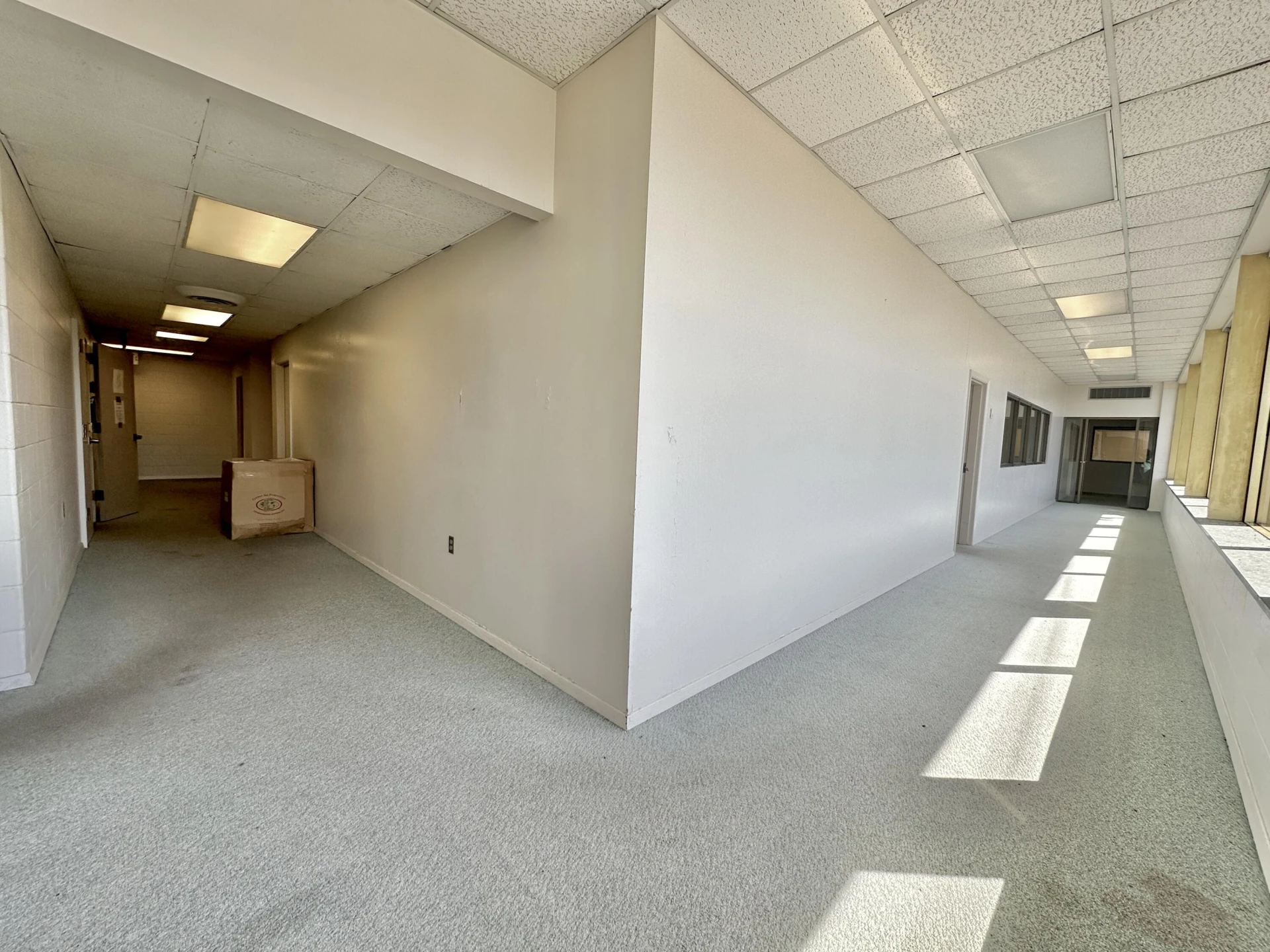 8 Lester ST - Photo 36