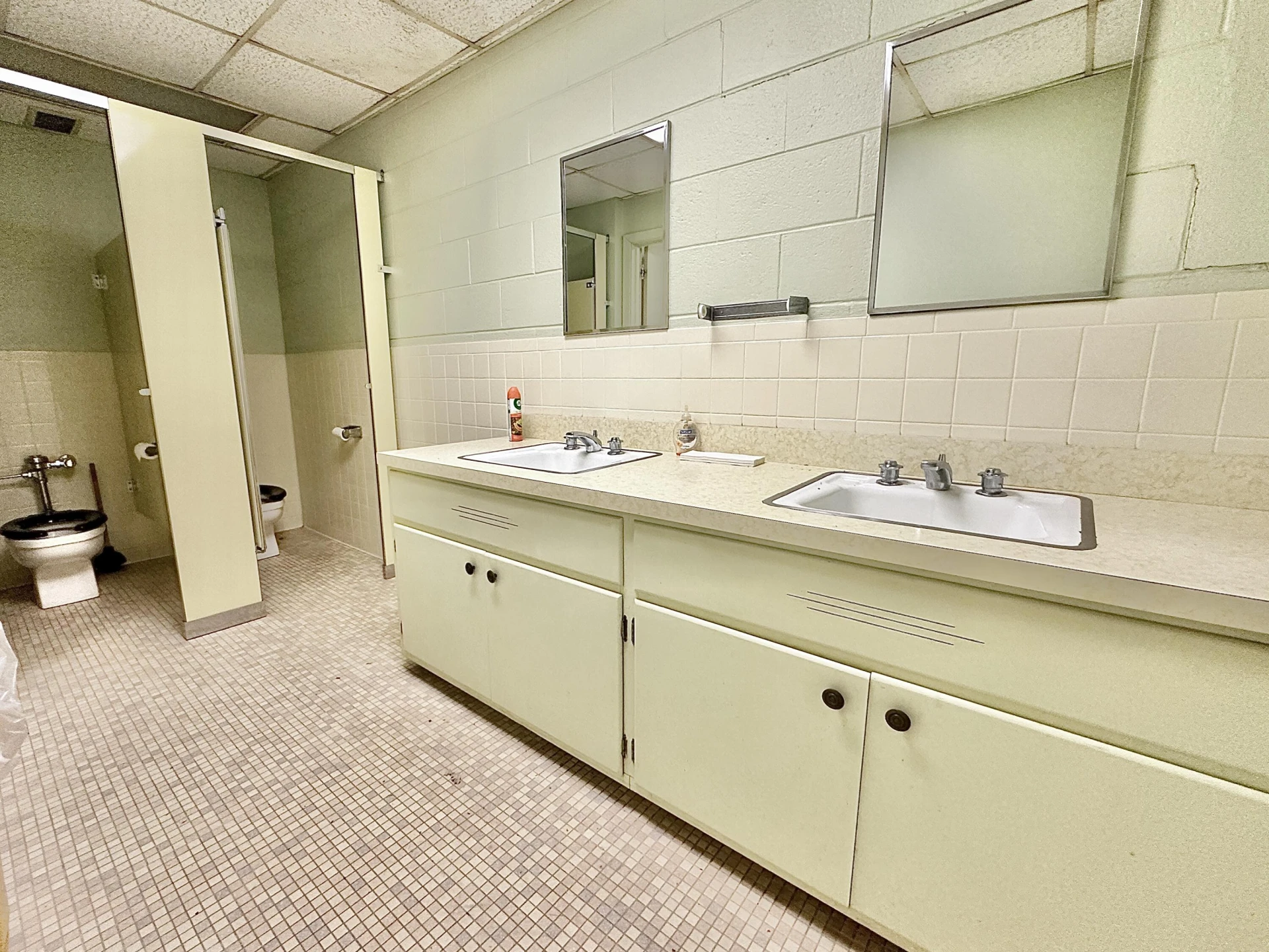 8 Lester ST - Photo 41