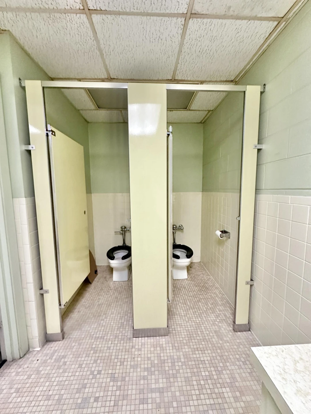 8 Lester ST - Photo 43