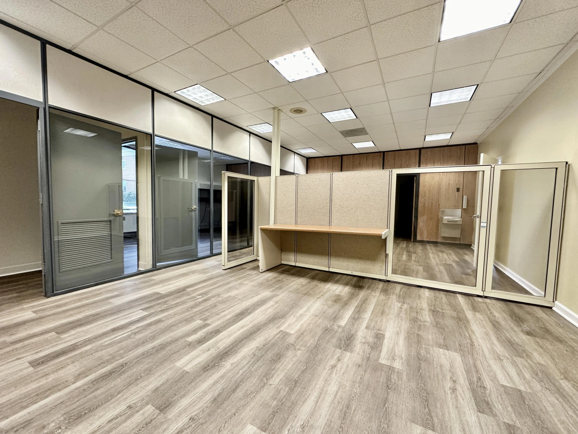 8 Lester ST - Photo 10