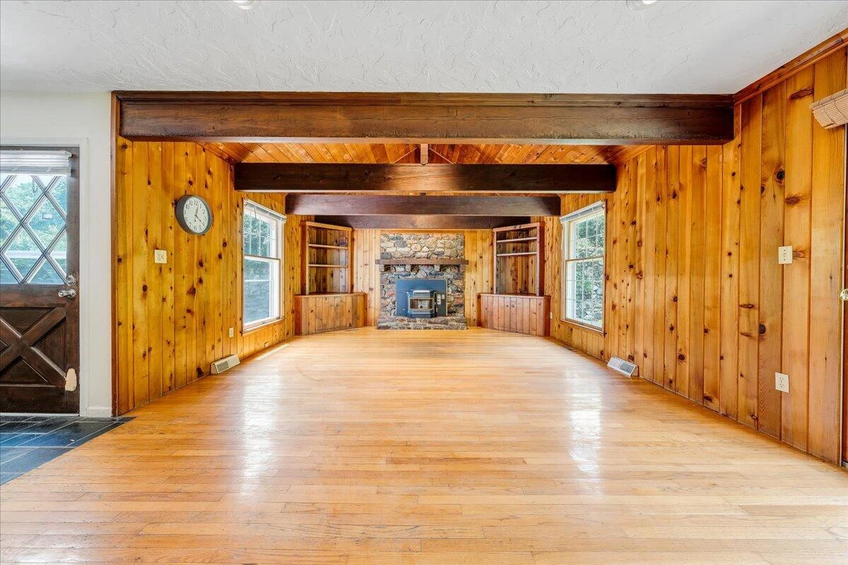 802 Oakwood DR - Photo 13