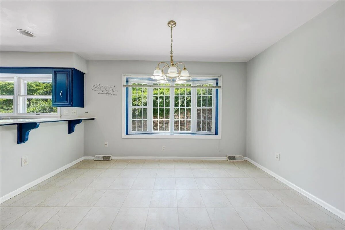 802 Oakwood DR - Photo 21