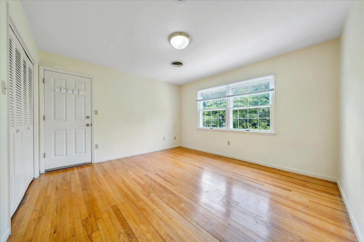 802 Oakwood DR - Photo 25