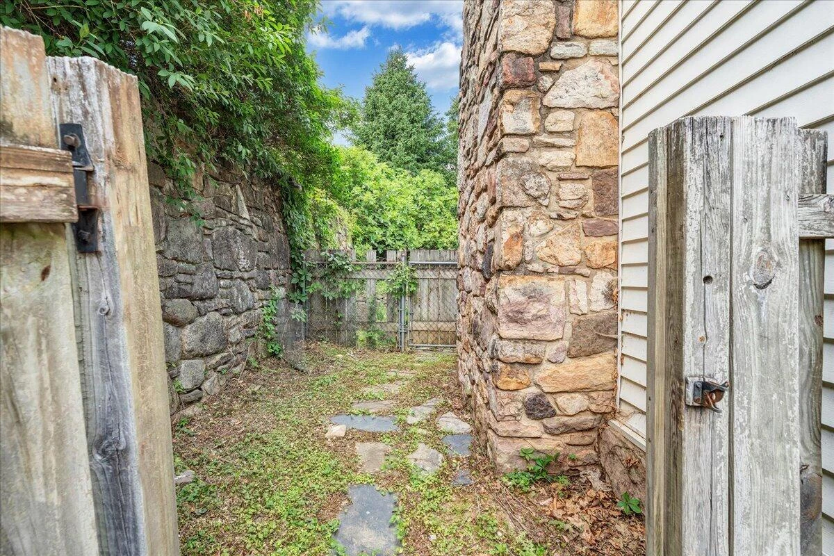 802 Oakwood DR - Photo 43