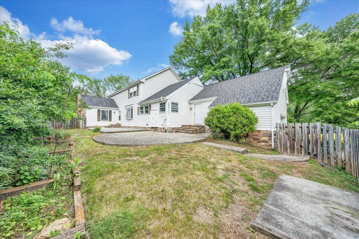802 Oakwood DR - Photo 45