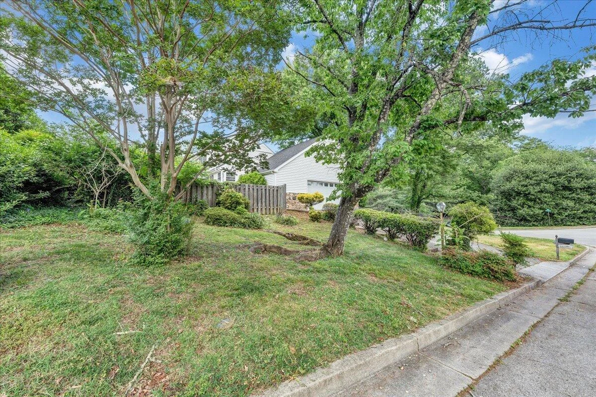 802 Oakwood DR - Photo 47