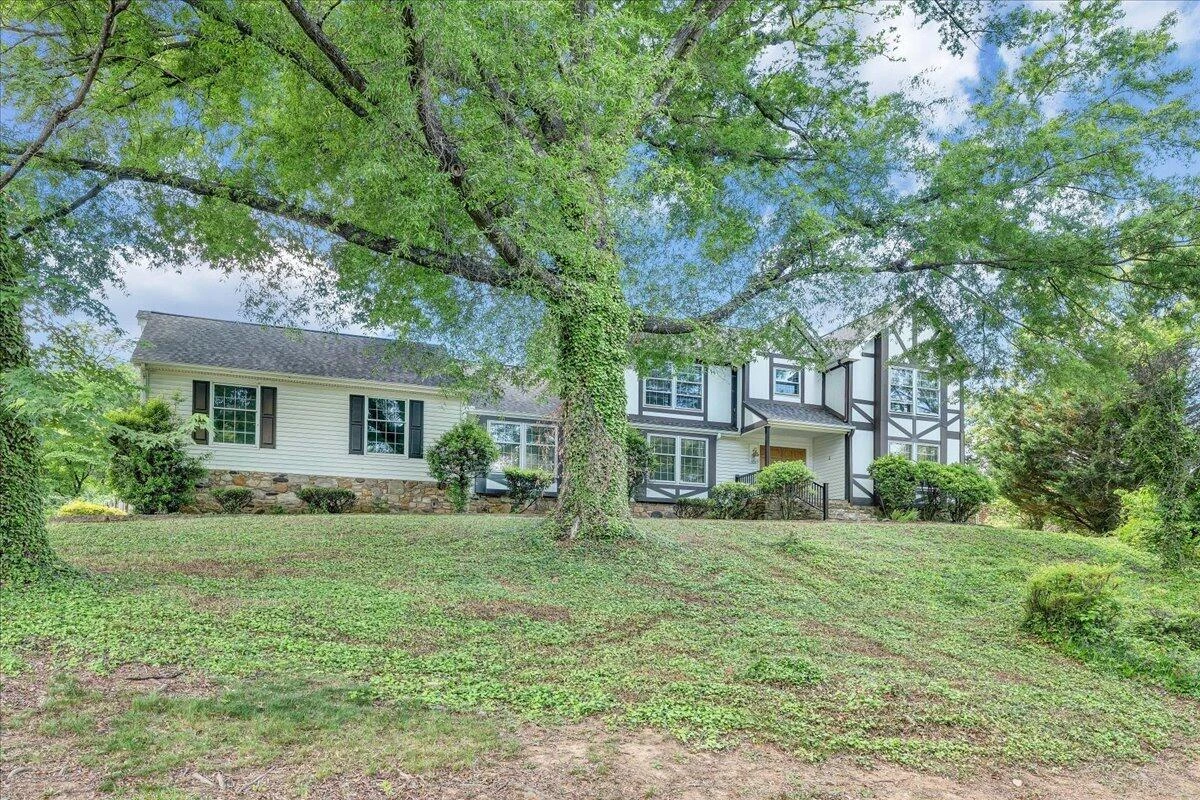 802 Oakwood DR - Photo 52