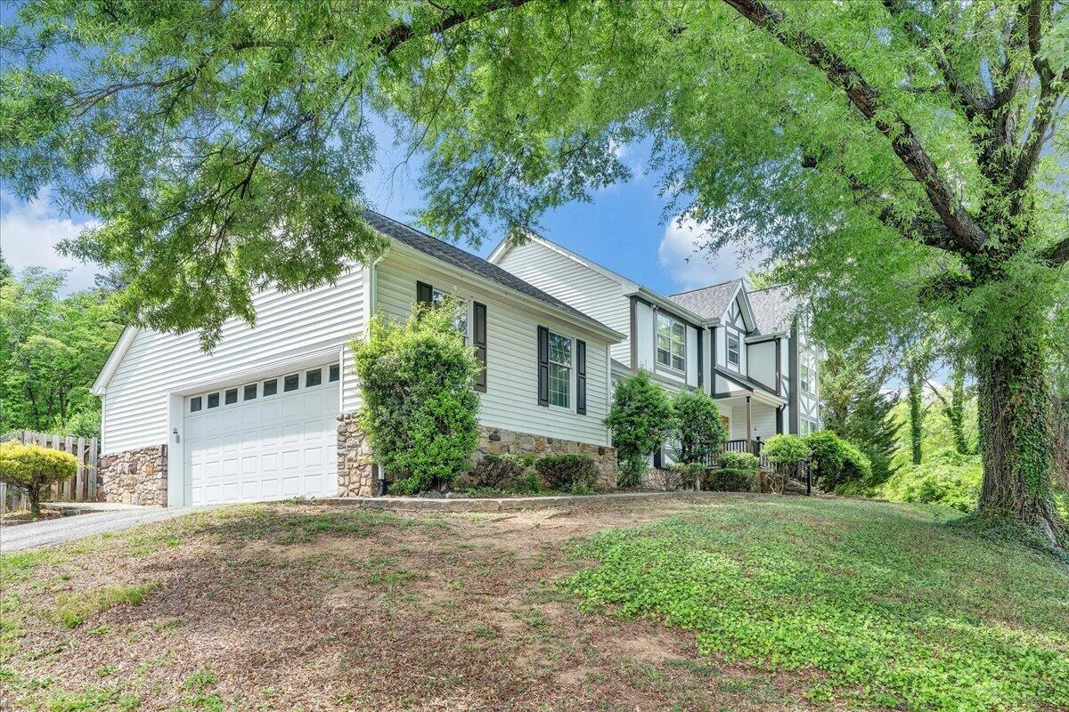 802 Oakwood DR - Photo 53
