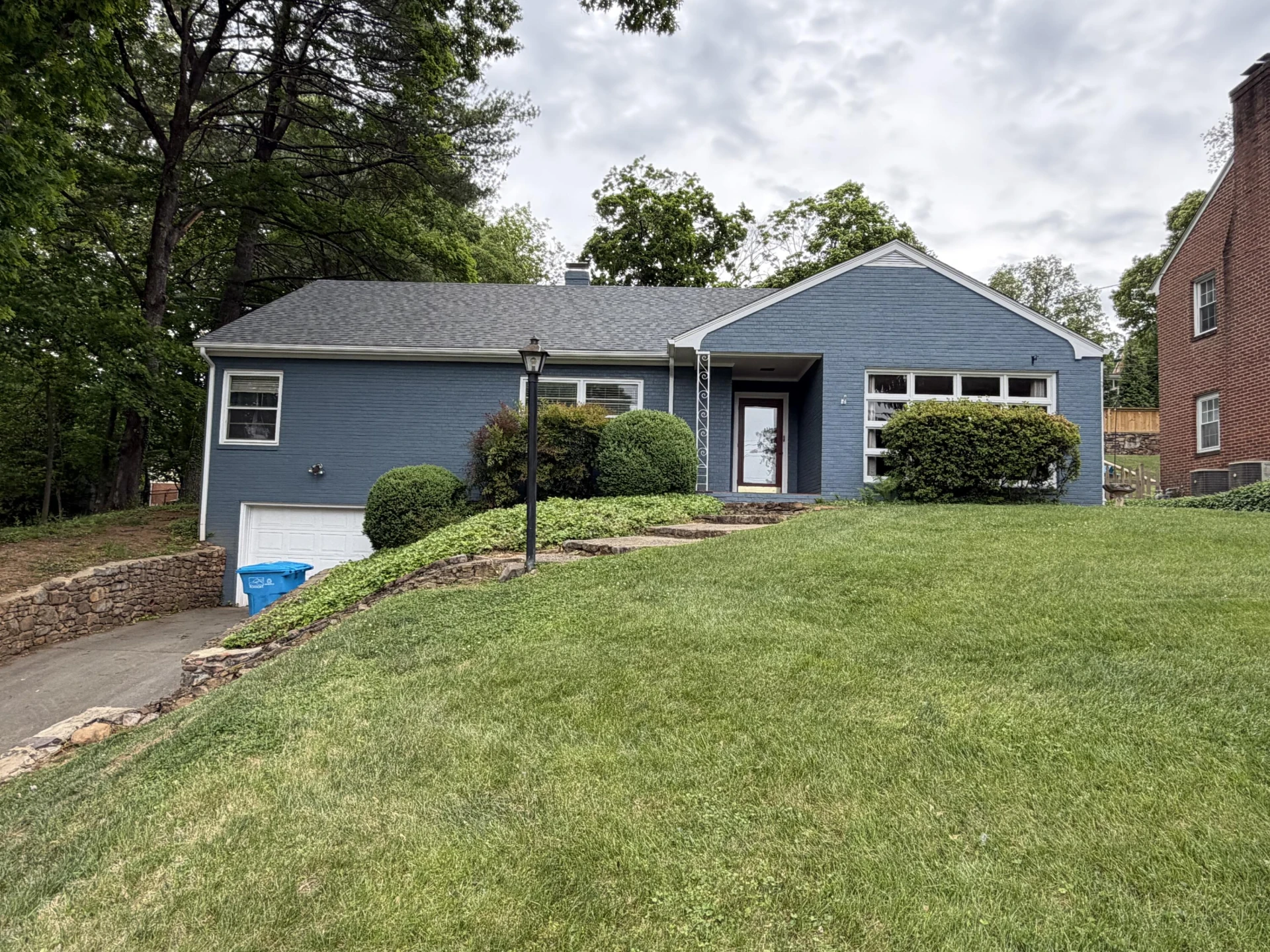 2616 Stephenson AVE