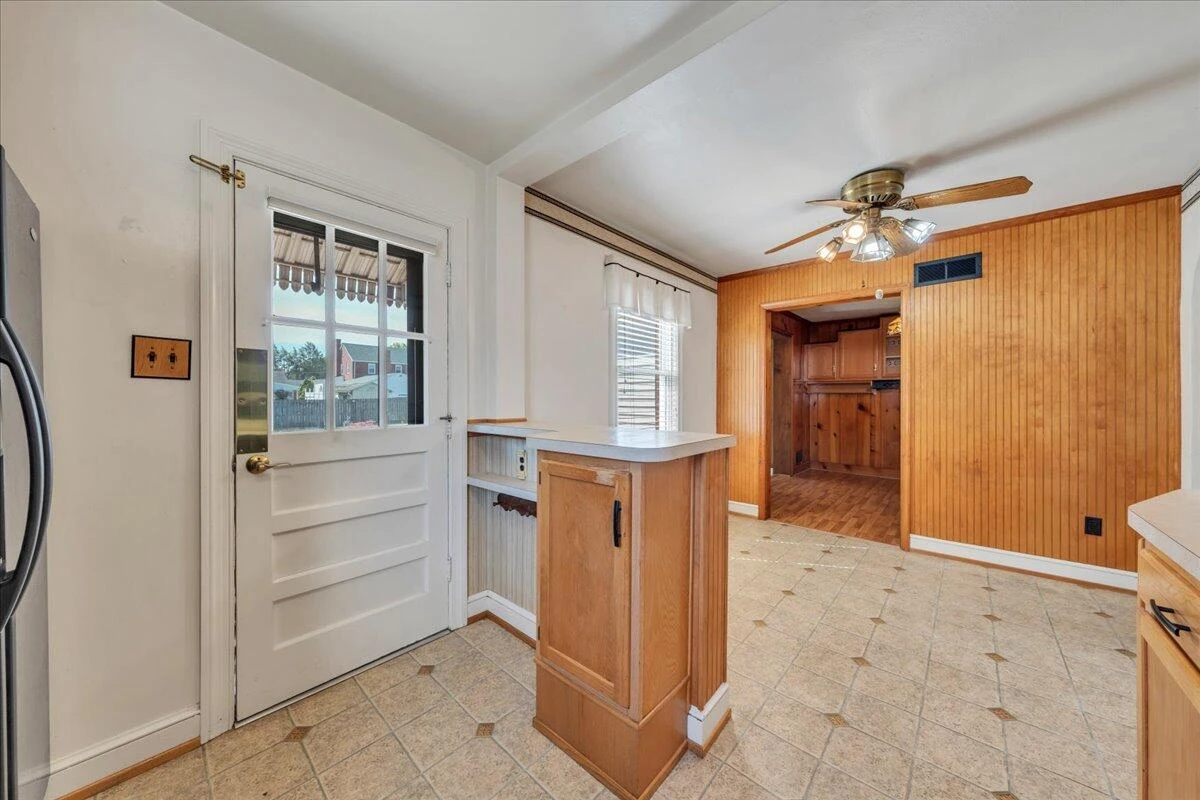 918 Whitney AVE - Photo 13