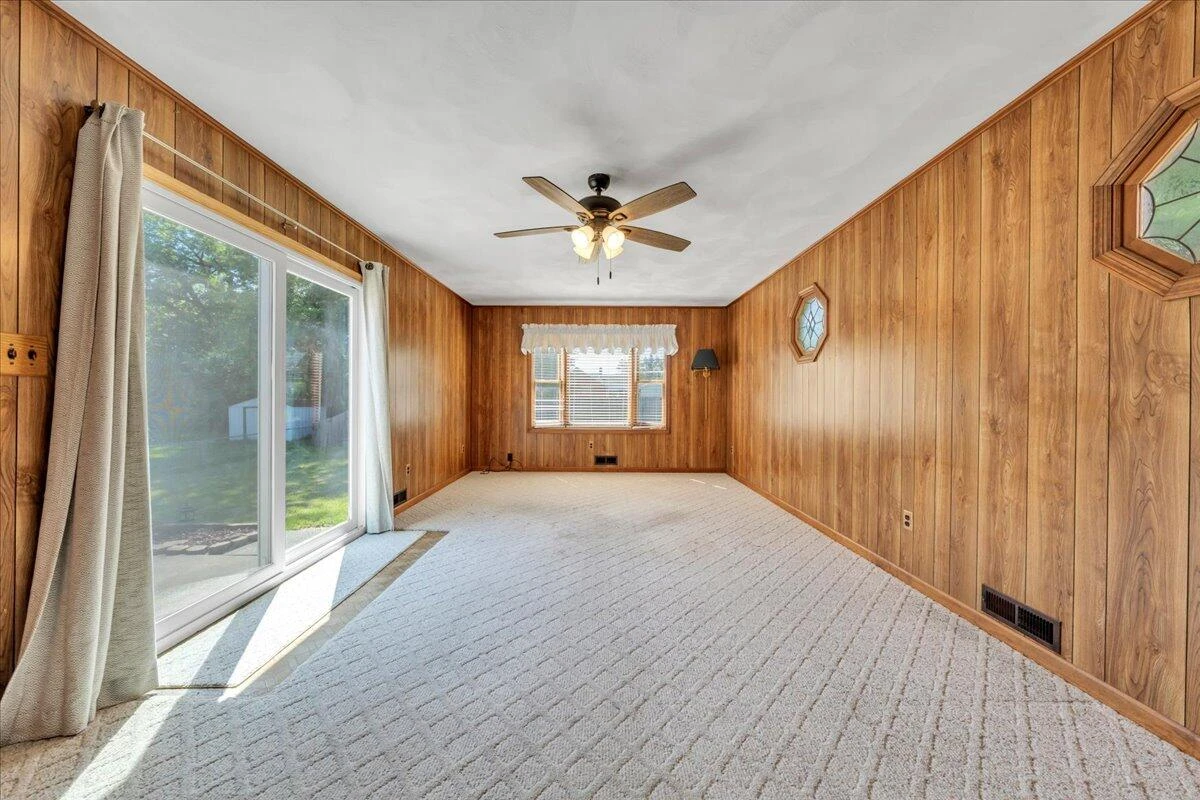 918 Whitney AVE - Photo 19