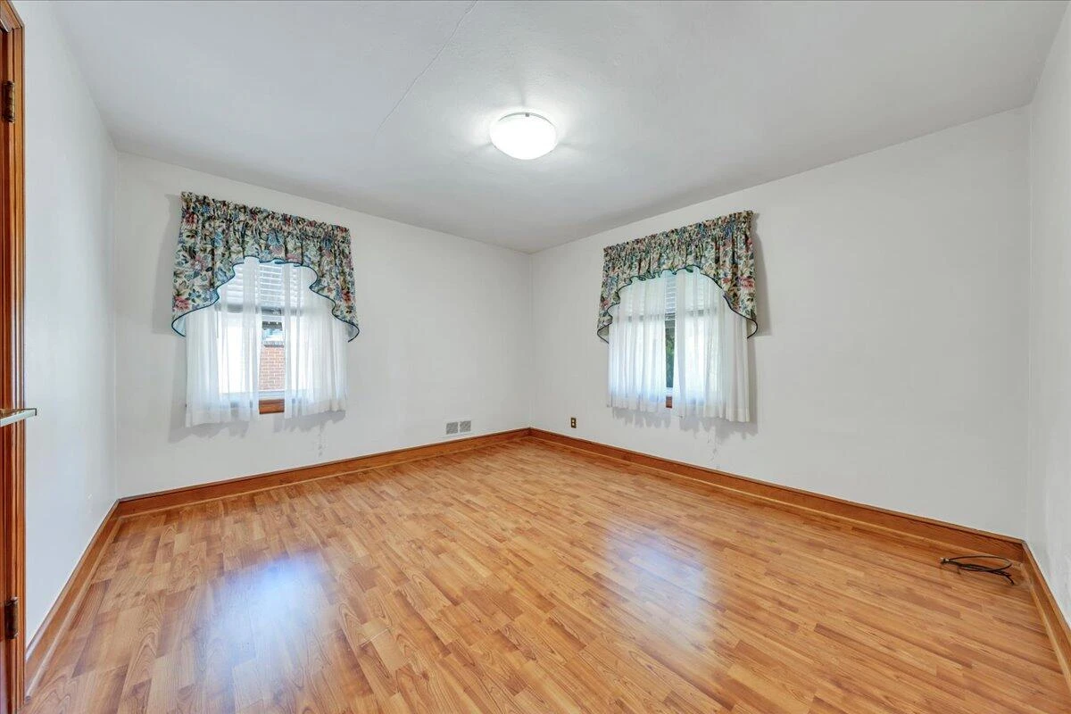 918 Whitney AVE - Photo 22