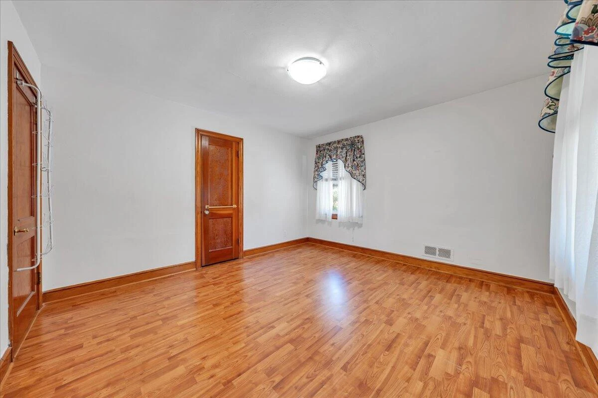 918 Whitney AVE - Photo 23