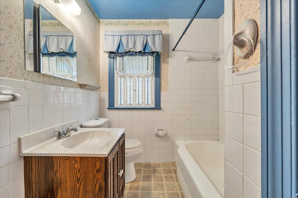 918 Whitney AVE - Photo 26