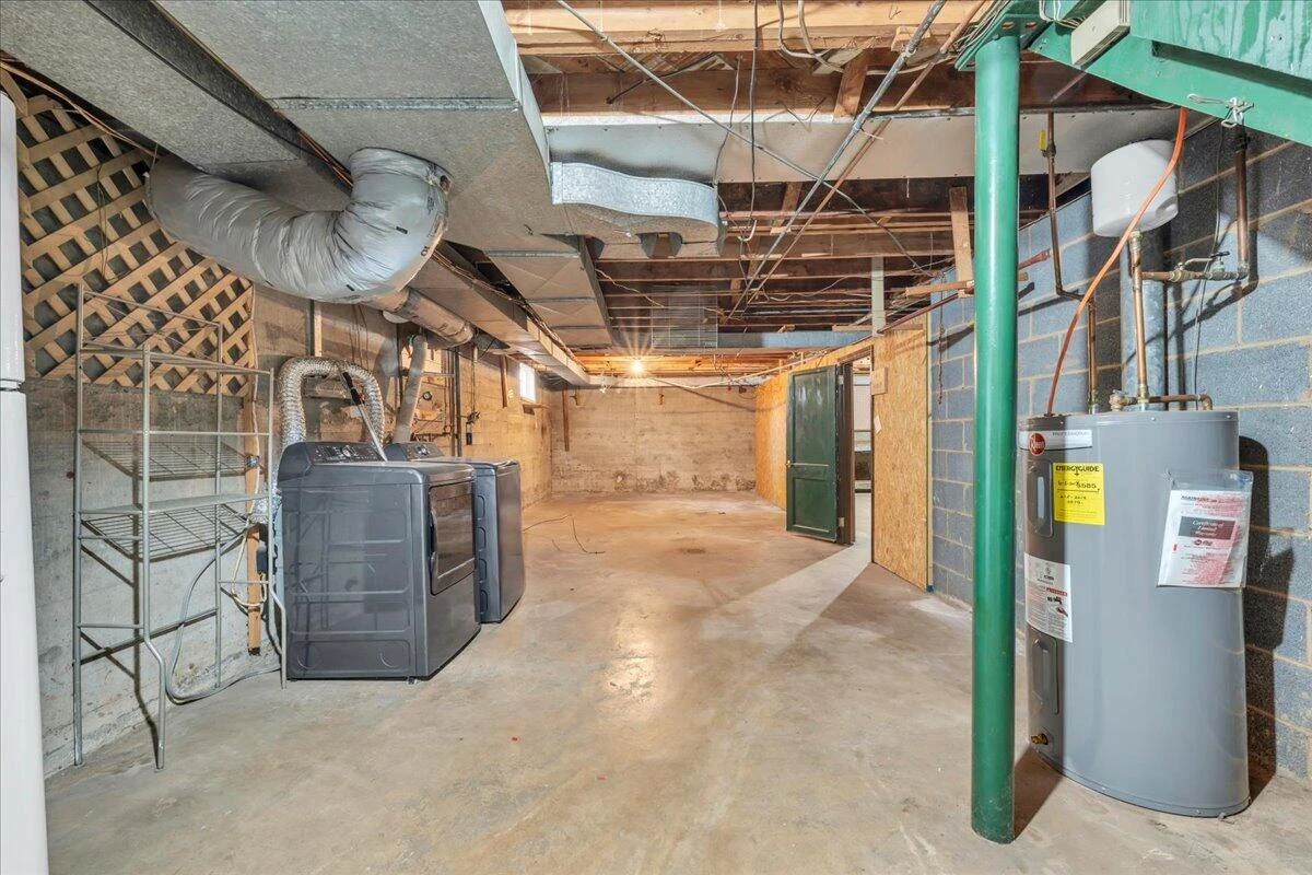 918 Whitney AVE - Photo 32