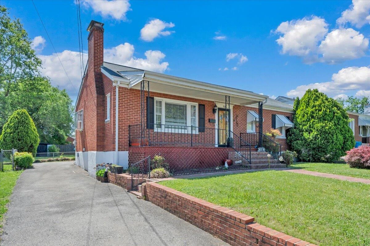 918 Whitney AVE - Photo 42