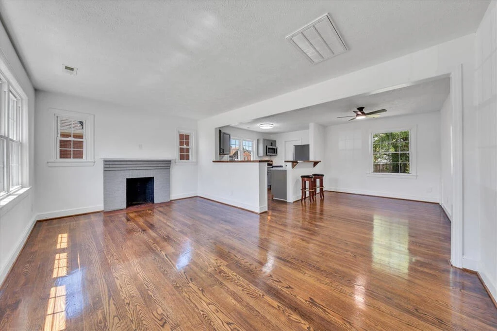 2622 Bowman ST - Photo 3