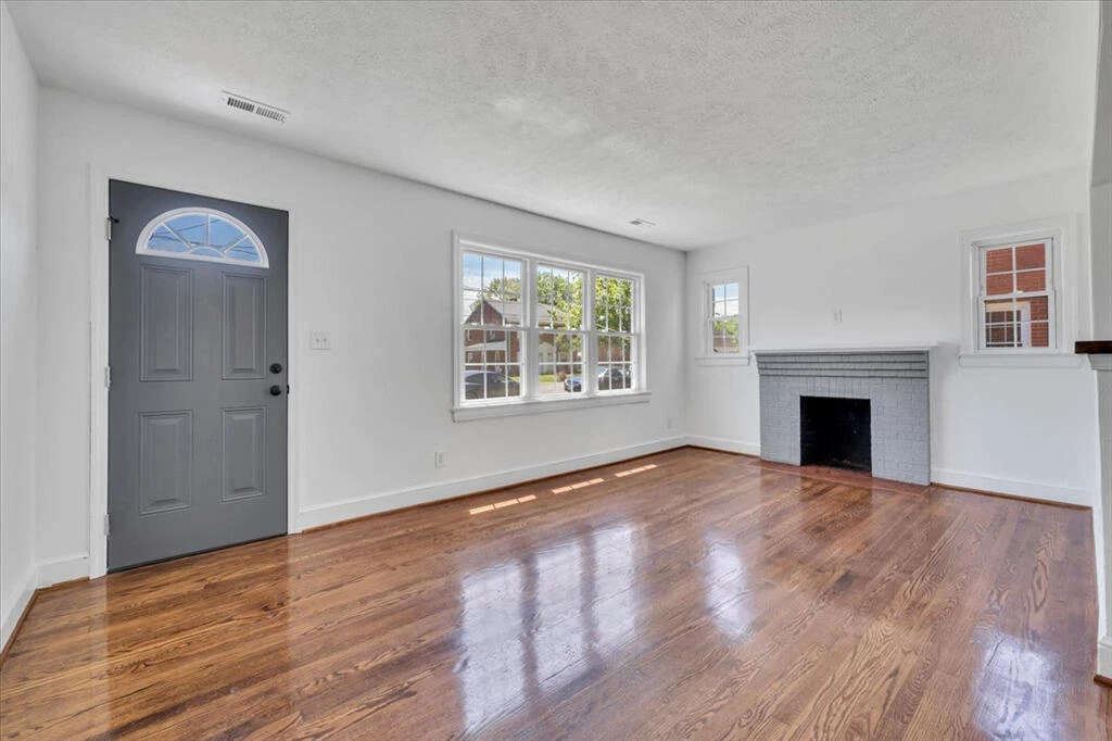 2622 Bowman ST - Photo 4