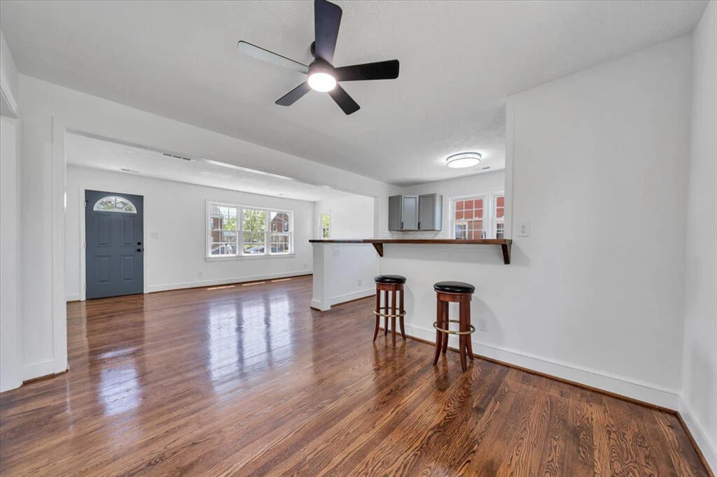 2622 Bowman ST - Photo 9