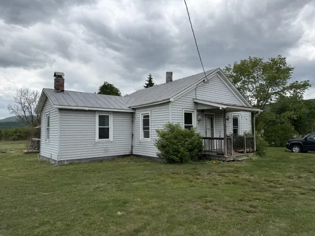702 Alleghany AVE, Clifton Forge, VA, 24422