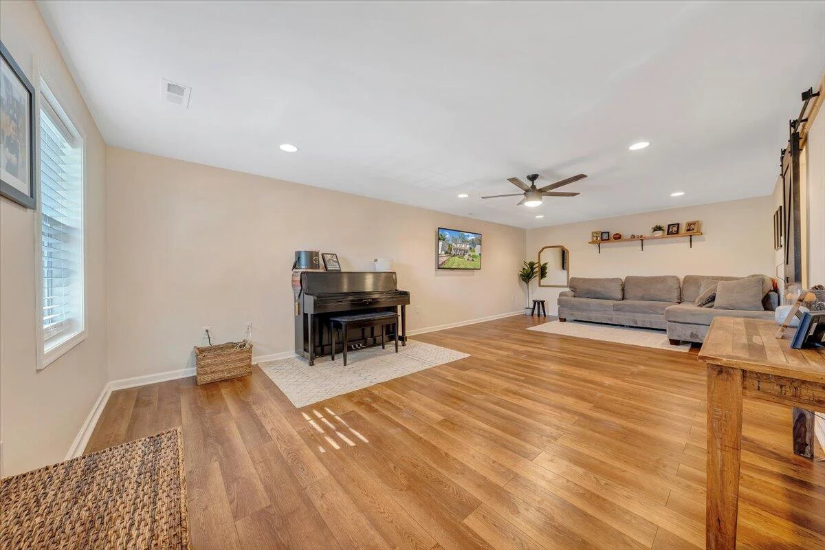 2348 Locust Grove CIR - Photo 15