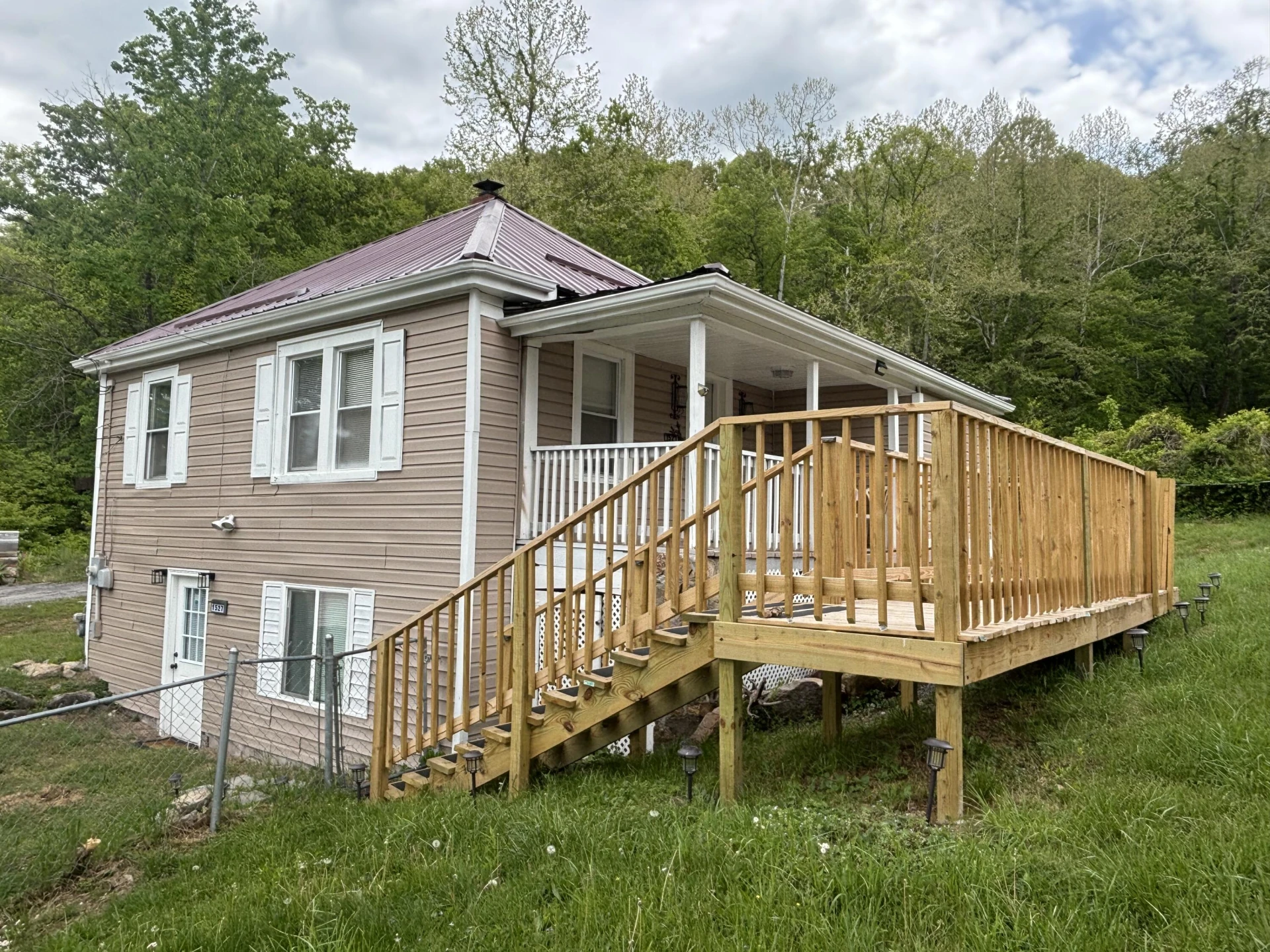 1527 Princeton DR