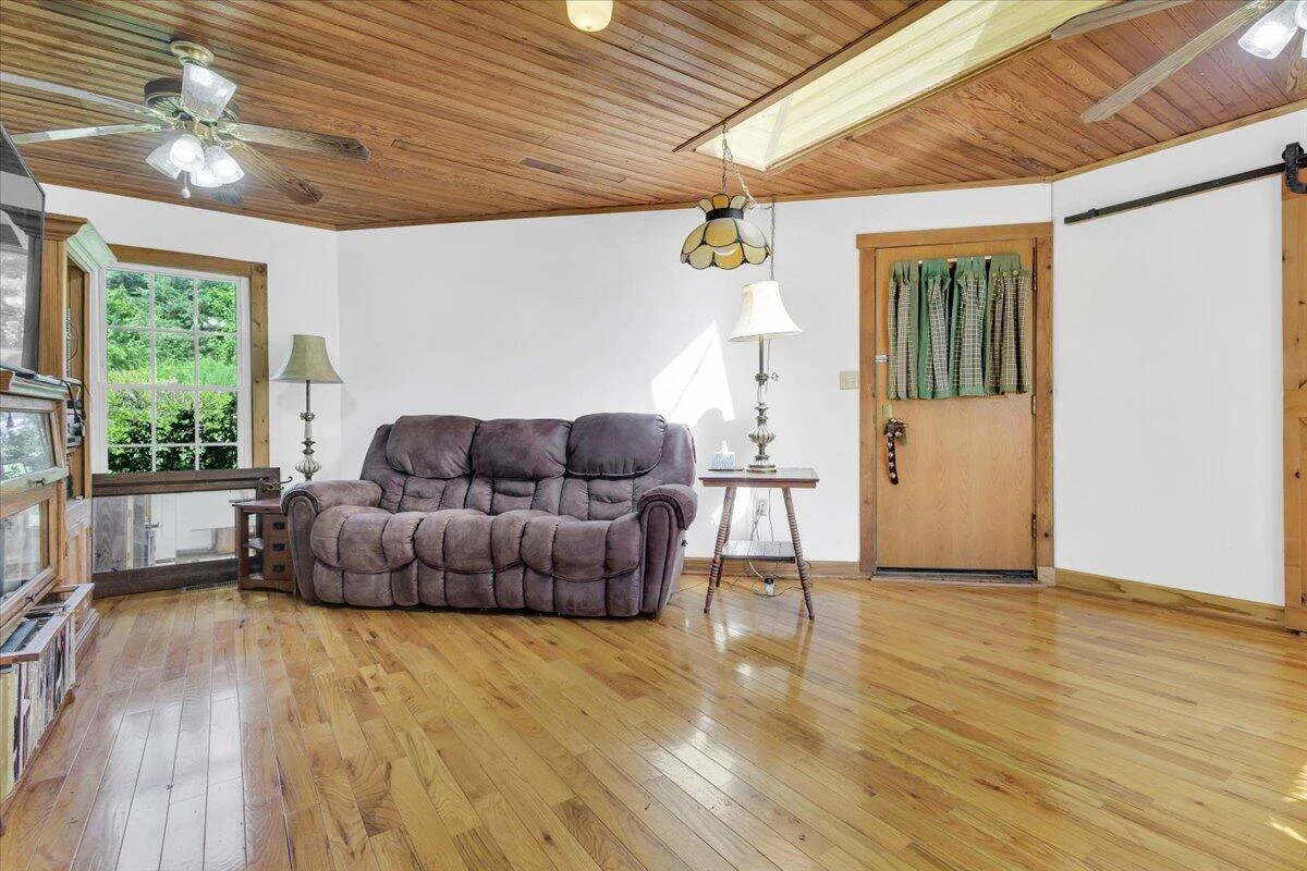6784 Conner RD - Photo 30