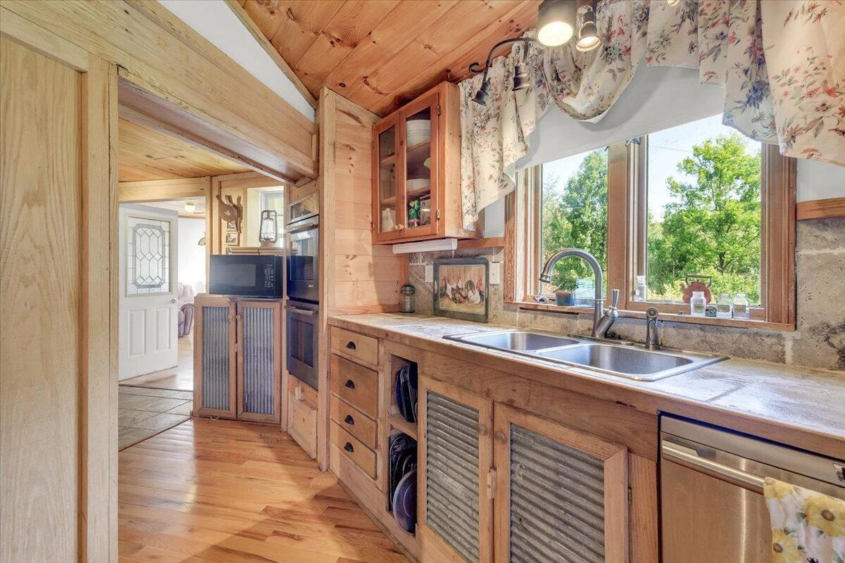 6784 Conner RD - Photo 37