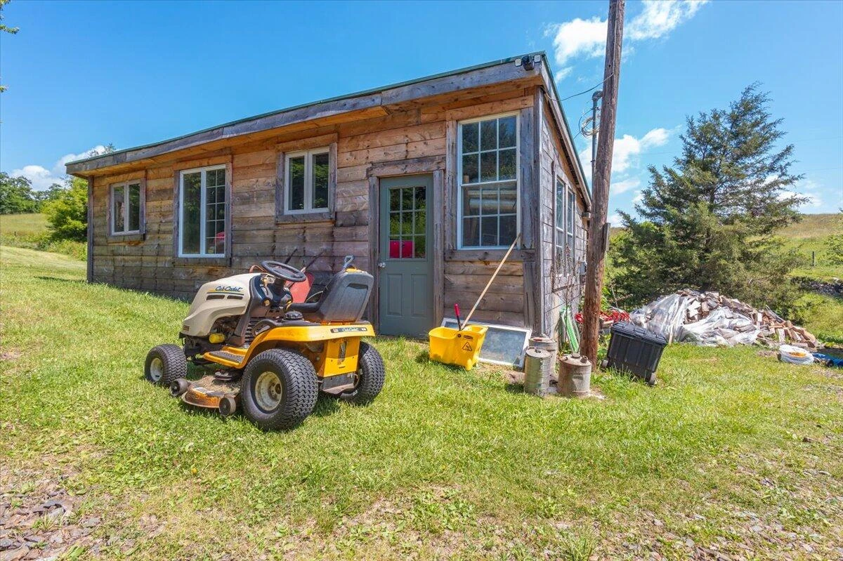 6784 Conner RD - Photo 54