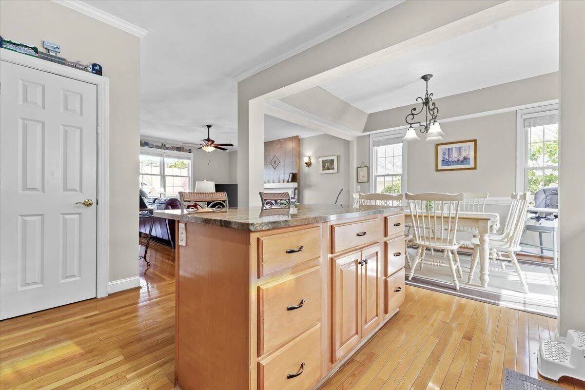 831 Sumpter PL - Photo 18