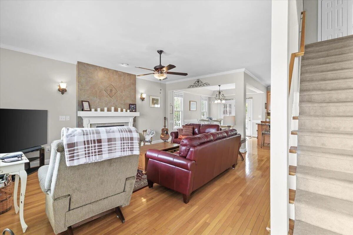 831 Sumpter PL - Photo 9
